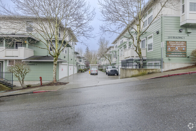 Foto del edificio - Eliza McCabe Townhomes