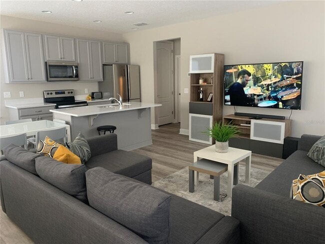 Building Photo - 8261 Lindahl Aly