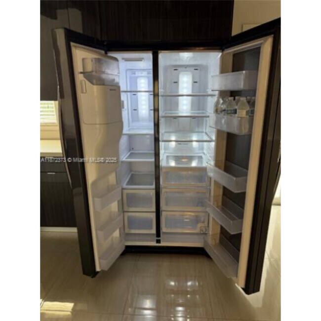 Foto del edificio - 4910 SW 98th Avenue Rd