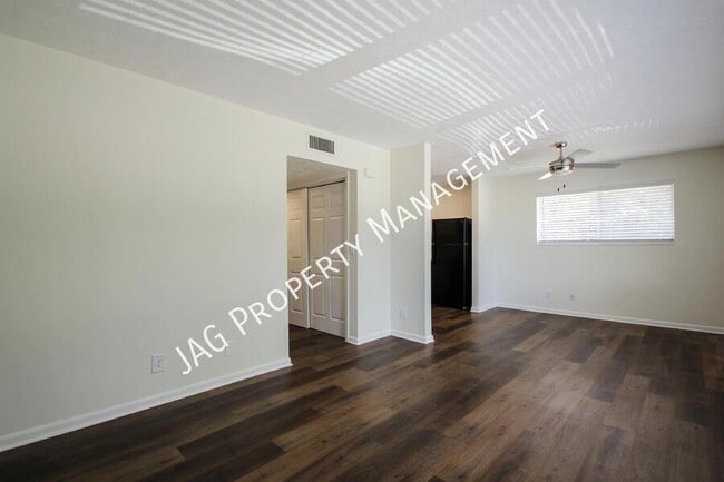 Foto del edificio - 1426 Berrier St