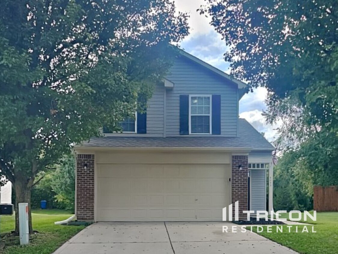 Foto principal - 8033 Lake Tree Cir