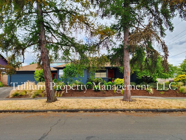 Building Photo - 5935 N Concord Ave