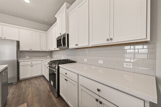 Building Photo - 6123 Severson Lake Ct