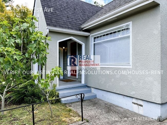 Building Photo - 3115 NE 41st Ave