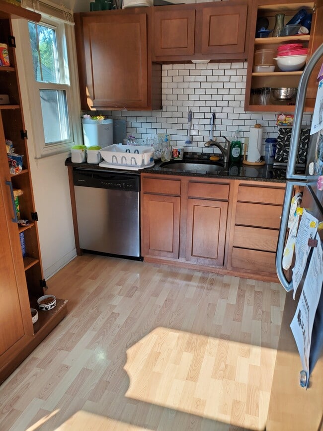 Kitchen View 1 - 2725 Myrtle St