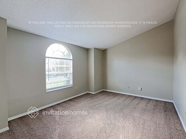 Foto del edificio - 817 Silversmith Cir