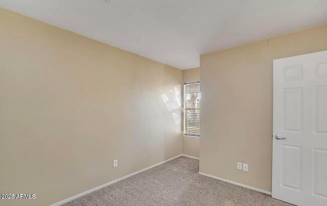 Building Photo - 1401 E El Parque Dr