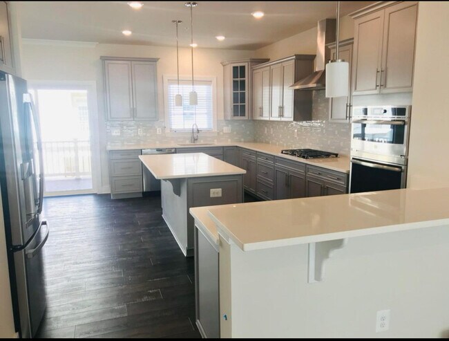 Foto del edificio - 7197 McHenry Pl