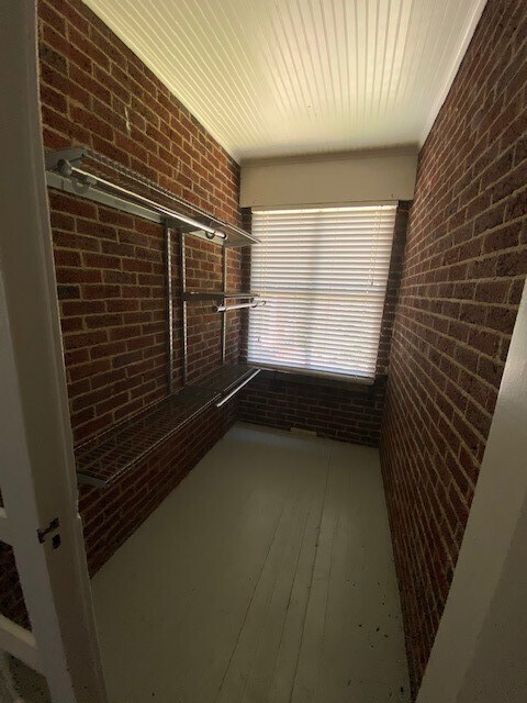 Building Photo - 3307 Dewey Ave