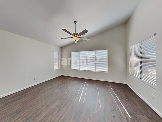 Foto del edificio - 10706 S Distillery Canyon Spring Dr