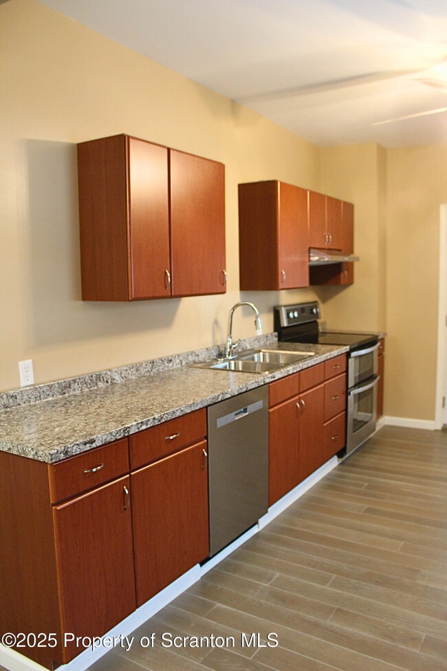 Building Photo - 120 E Church St