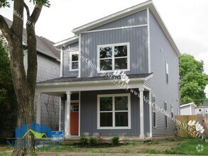 Building Photo - 117 Wisconsin Ave