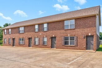 Building Photo - 1801 Beckett Dr