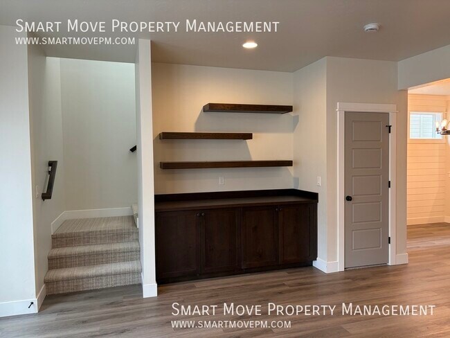 Foto del edificio - 2100 N Woodcreek St