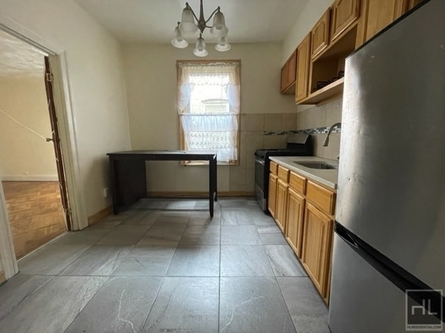 Building Photo - Amazing Spacious 4 Bedroom Home In East Fl...