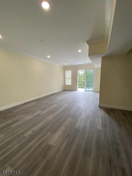 Foto del edificio - 227 Teaneck Rd