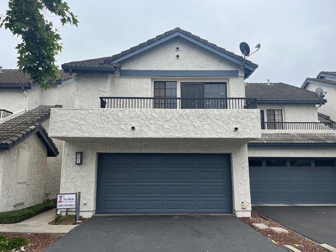 Primary Photo - 401 N Center Ct