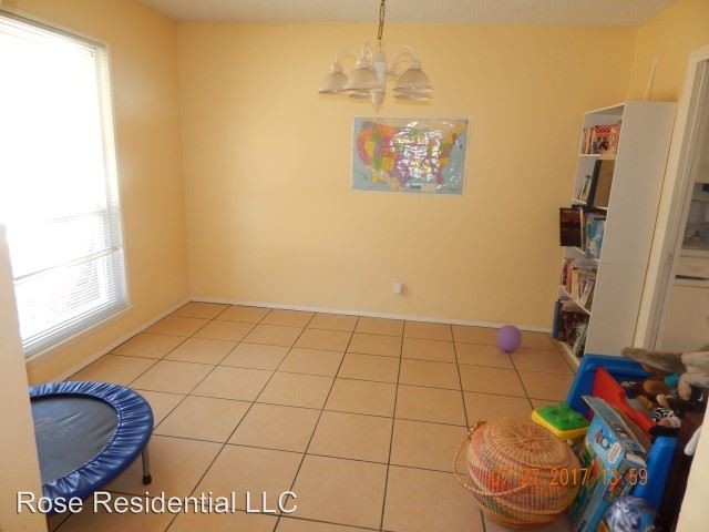Foto del edificio - 4 br, 2 bath House - 8242 Joe Dimaggio