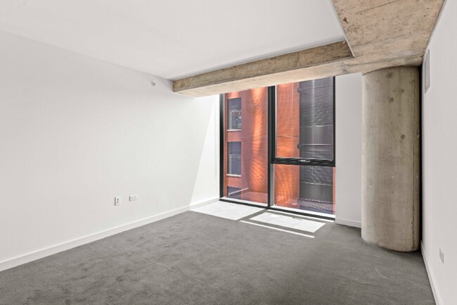 Foto del edificio - 730 W Lake St