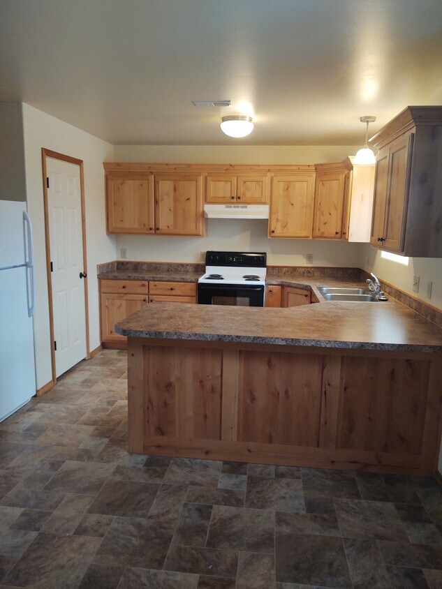 Foto principal - 811 W 3rd St