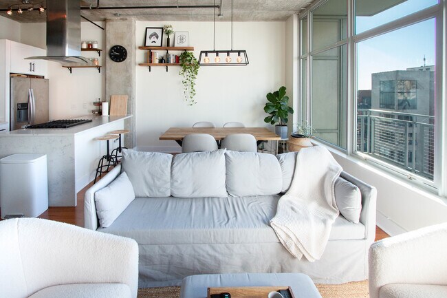 Foto del edificio - 50 E 16th St