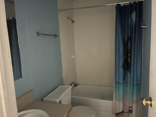 Foto del edificio - 834 N Main St