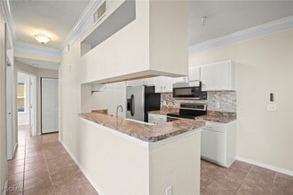 Building Photo - 11511 Villa Grand