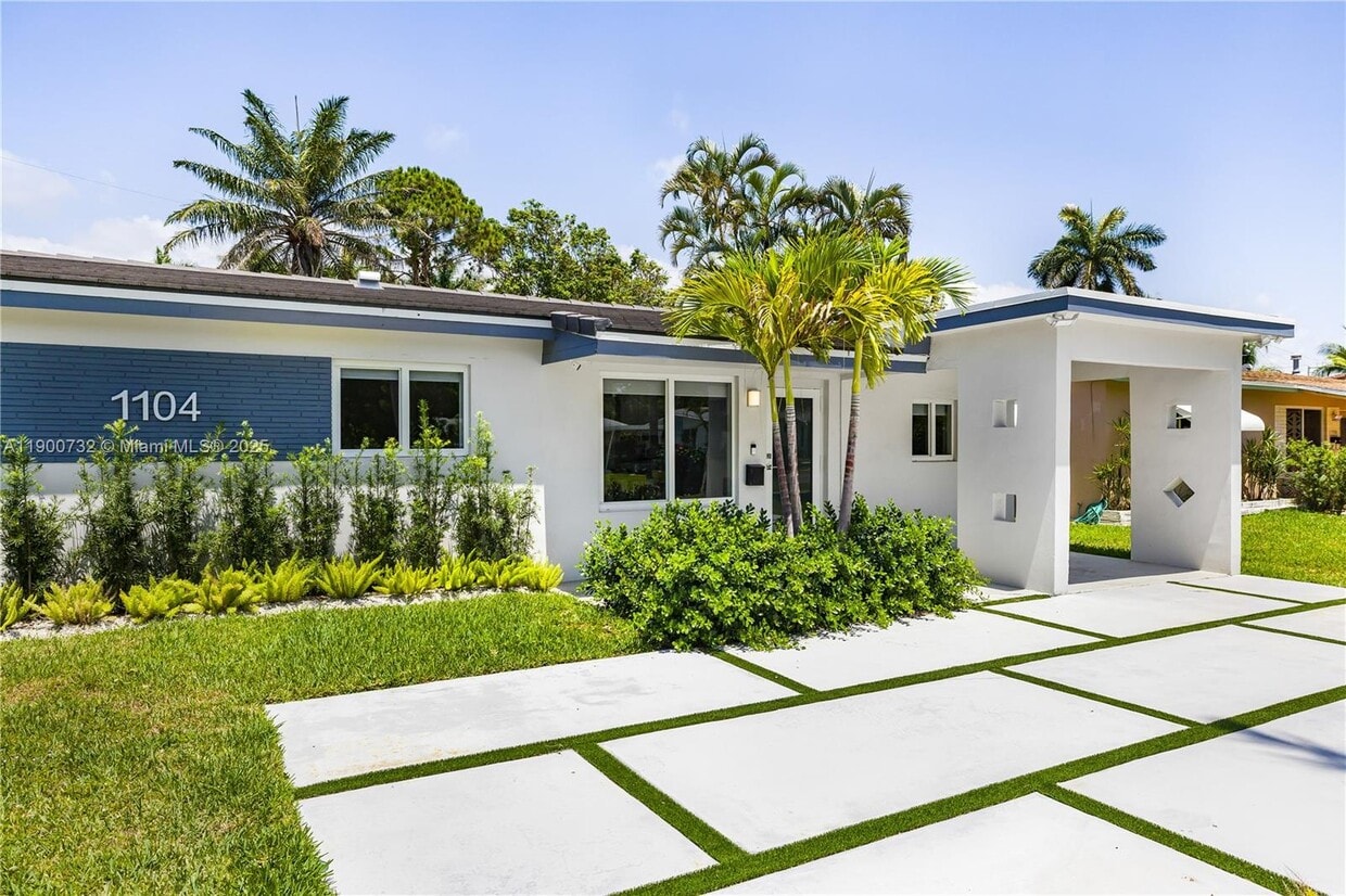 Foto principal - 1104 N 13th Terrace