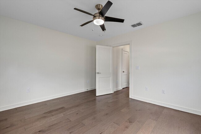 Foto del edificio - 2705 S 2nd St