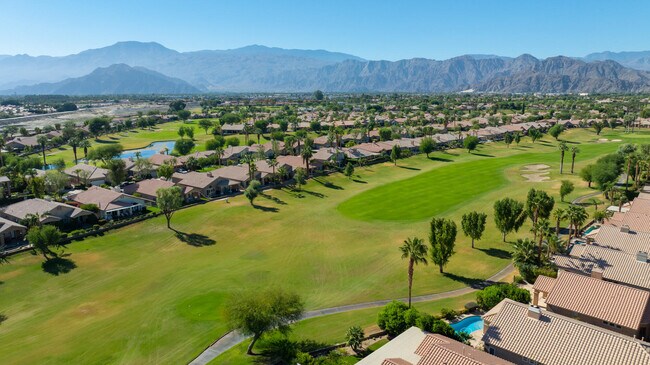 Foto del edificio - 80395 Green Hills Dr