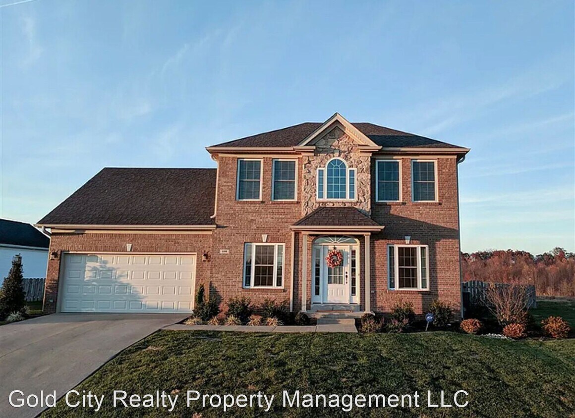 3 br, 3.5 bath House 108 Carriage Hills House Rental in