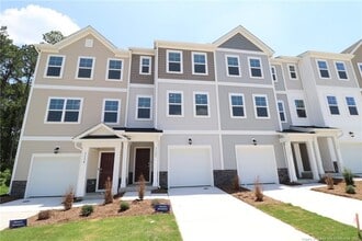 Building Photo - 3128 Gypsum Dr