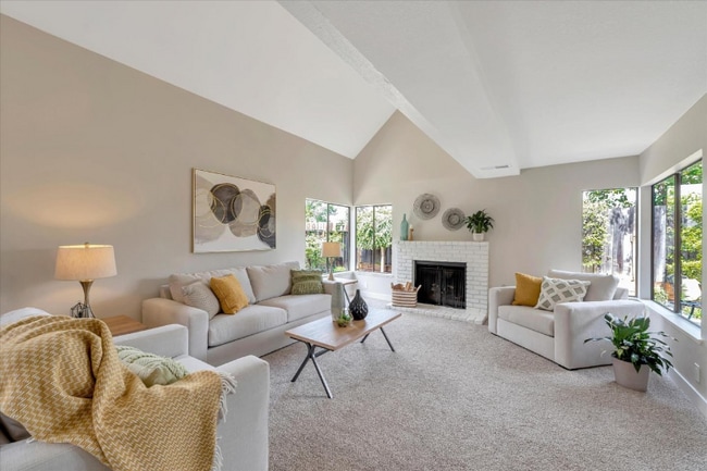 Foto del edificio - 1221 Bracebridge Ct