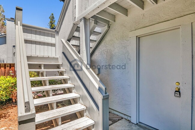 Building Photo - 474 Holly Hock Ct