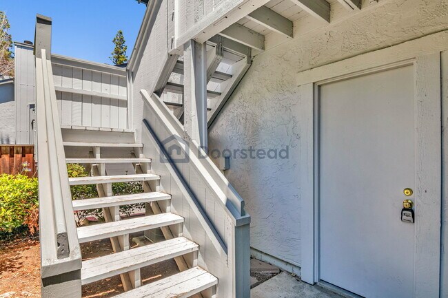 Foto del edificio - 474 Holly Hock Ct