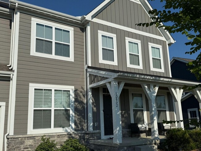 Building Photo - 10692 Pearl Creek Dr