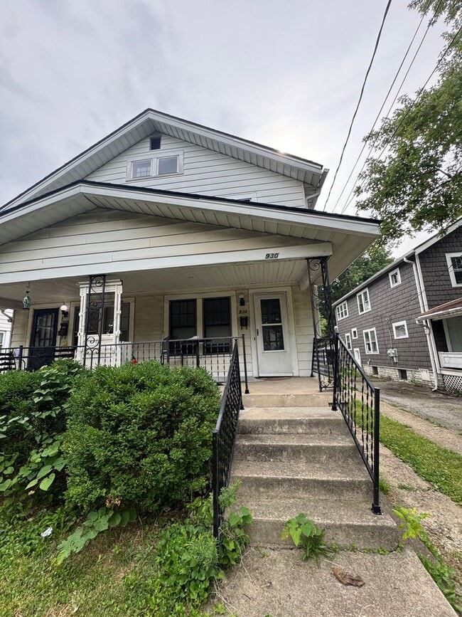 Building Photo - 928-930-930 Sheridan Ave