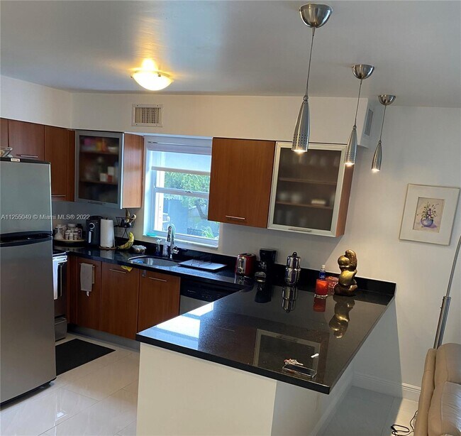 Building Photo - 680 NE 64th St