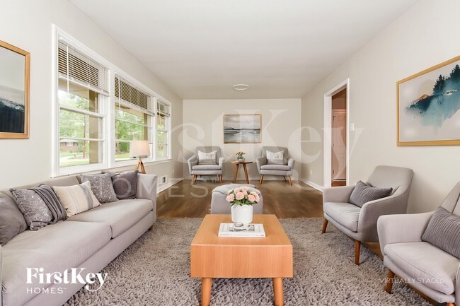 Foto del edificio - 6763 Brookwood Cir