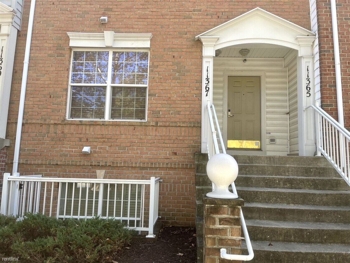 11367 King Dr, Silver Spring, MD 20902 Condo for Rent in Silver Spring, MD