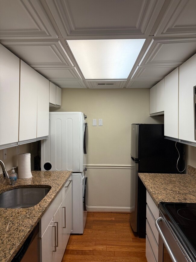 Building Photo - 4607 1/2 MacArthur Blvd NW