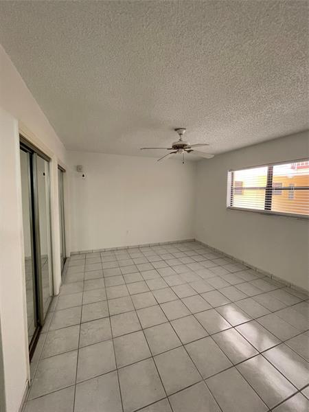 Foto del edificio - 3522 NE 166th St