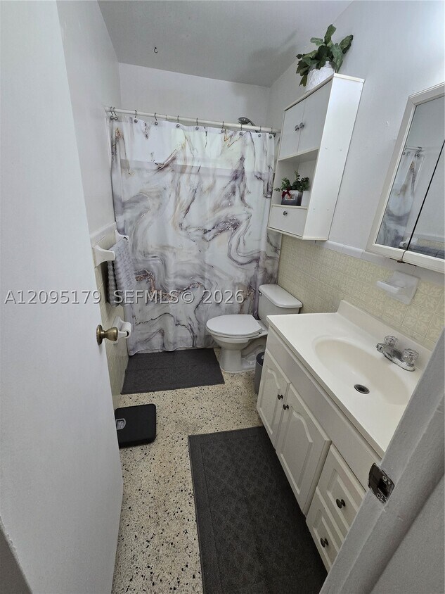 Foto del edificio - 479 E 15th St