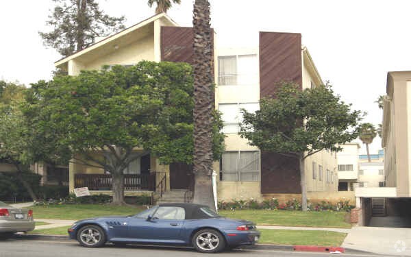 Primary Photo - 1143 Lincoln Blvd