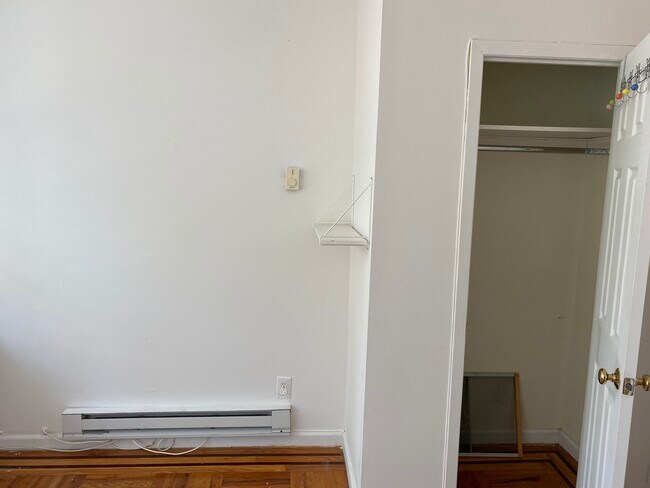 2nd BedRoom - 1209 Avenue Z