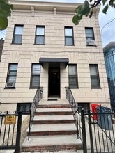 Building Photo - 512 21st St Building Photo - 512 21st St