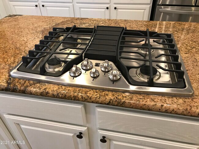 Foto del edificio - 5333 E Anderson Dr