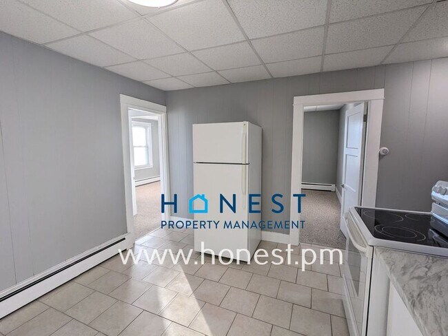 Foto del edificio - 73 Kennedy Memorial Dr