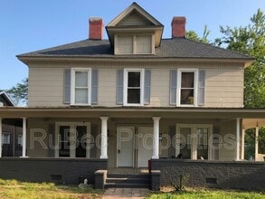 Building Photo - 201 E 3rd Ave