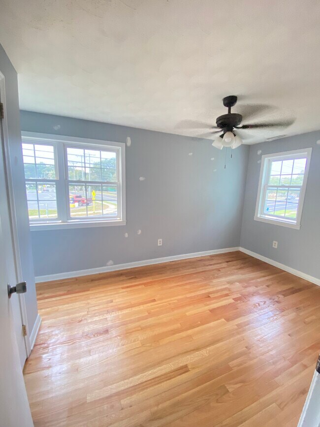 Foto del edificio - 2367 Corbin Ave